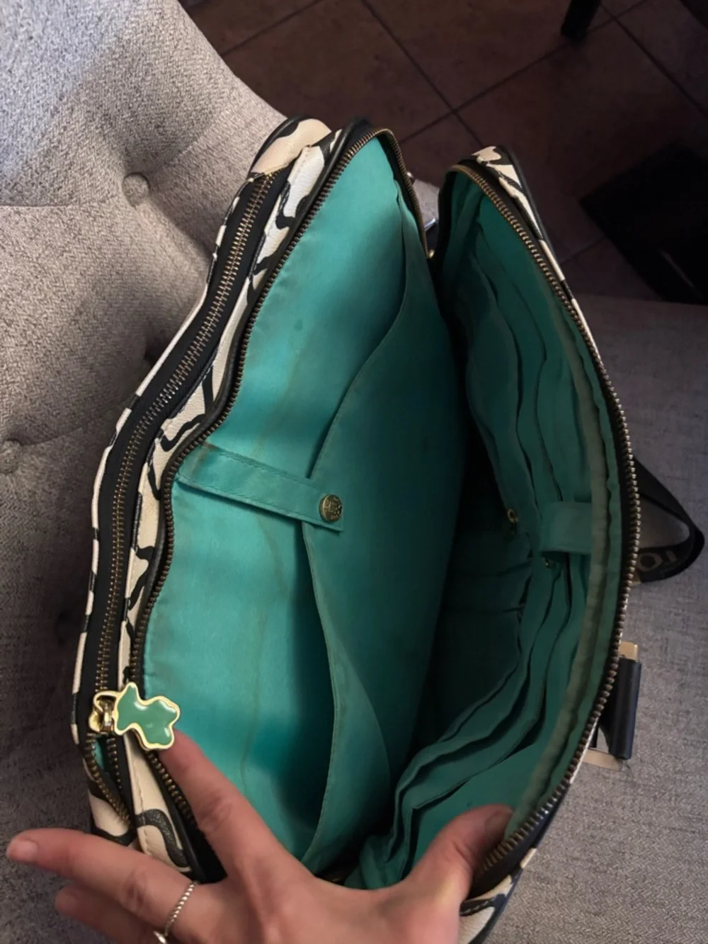 TOUS Kaos laptop messenger Bag🤩❤️